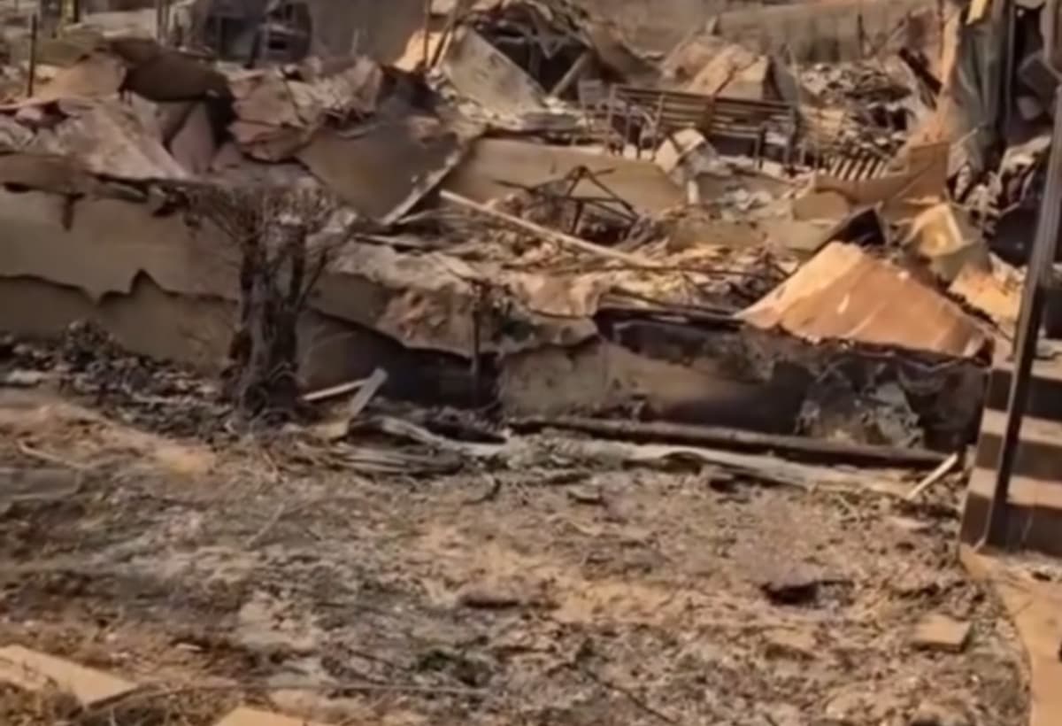 LostHouseInLosAngelesFire