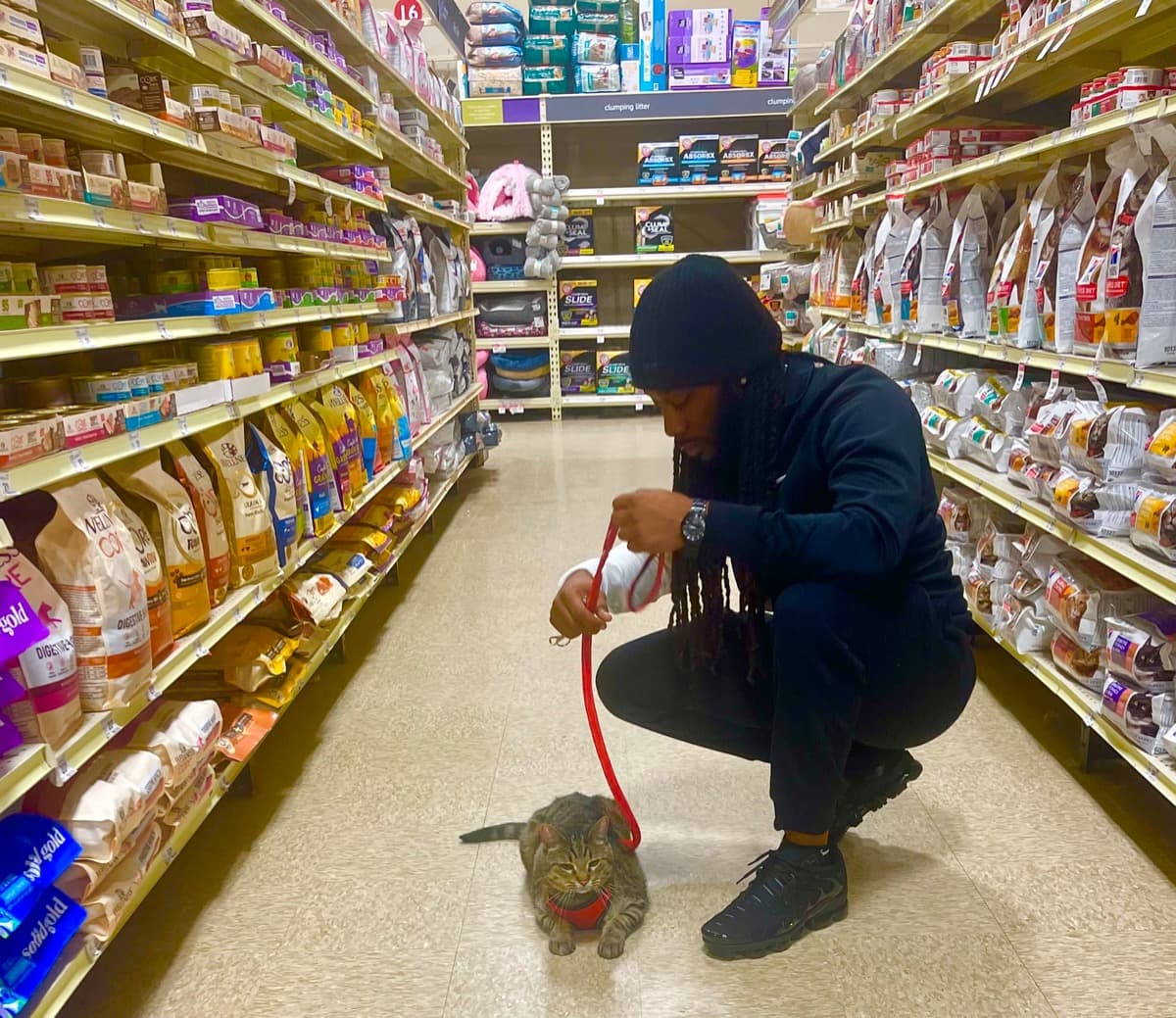 BLACKMANLOVINGHISCAT