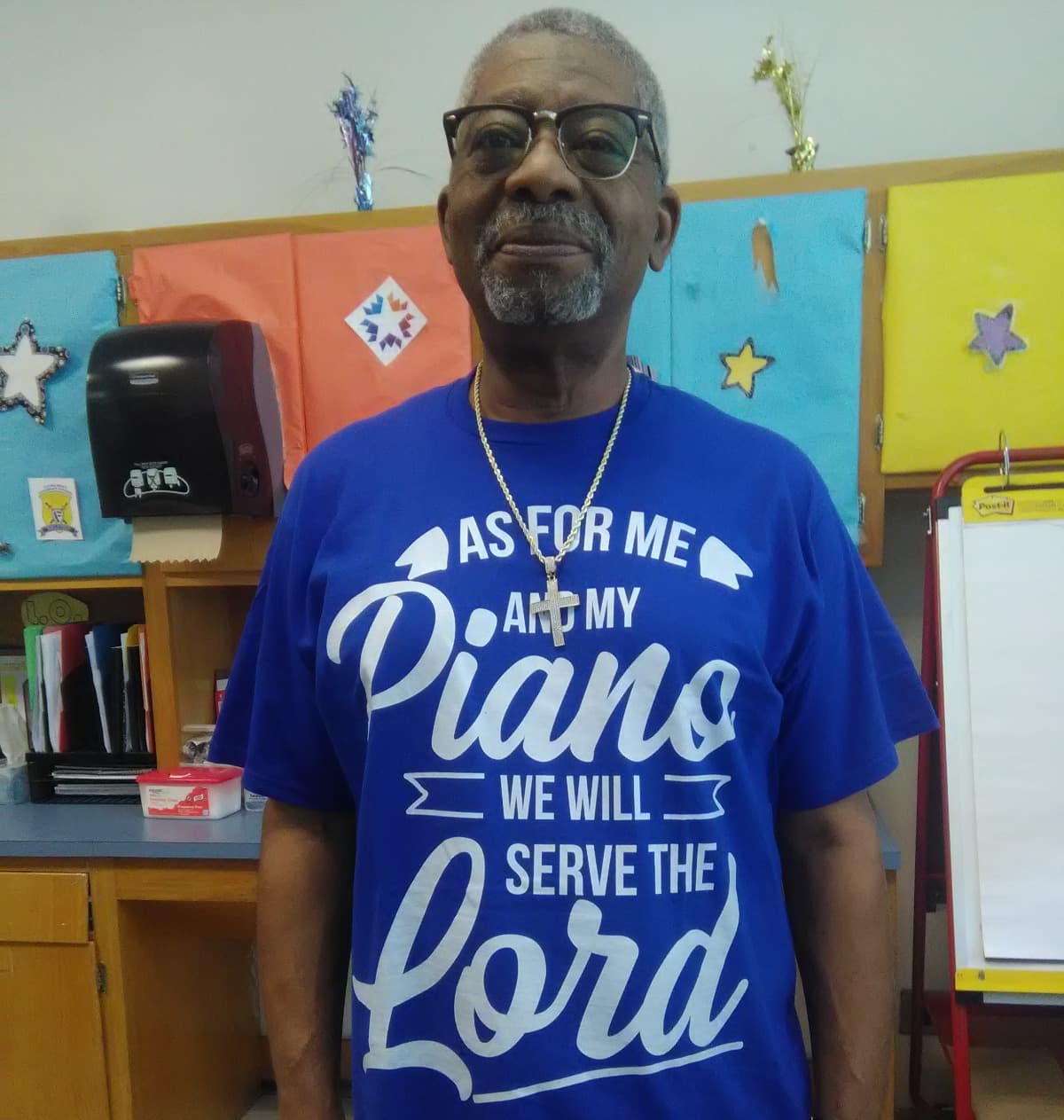 ElderlyTeacherAsstNeedsHelp