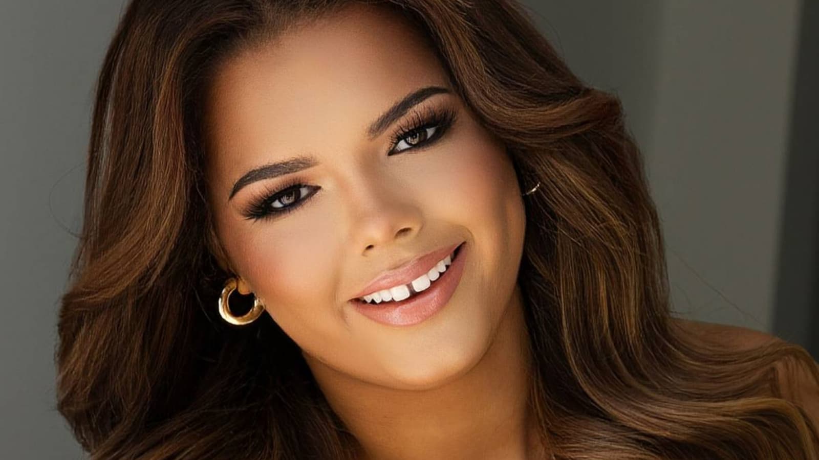 Miss Clark County Goes Red