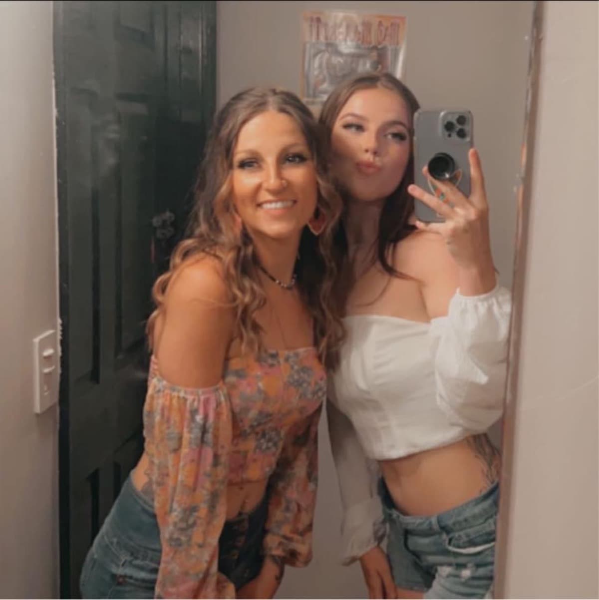 HelpMySisBuyHerOwnShower