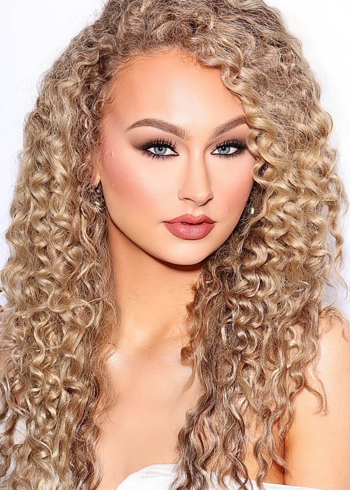MissLewisvilleAvyTaylor