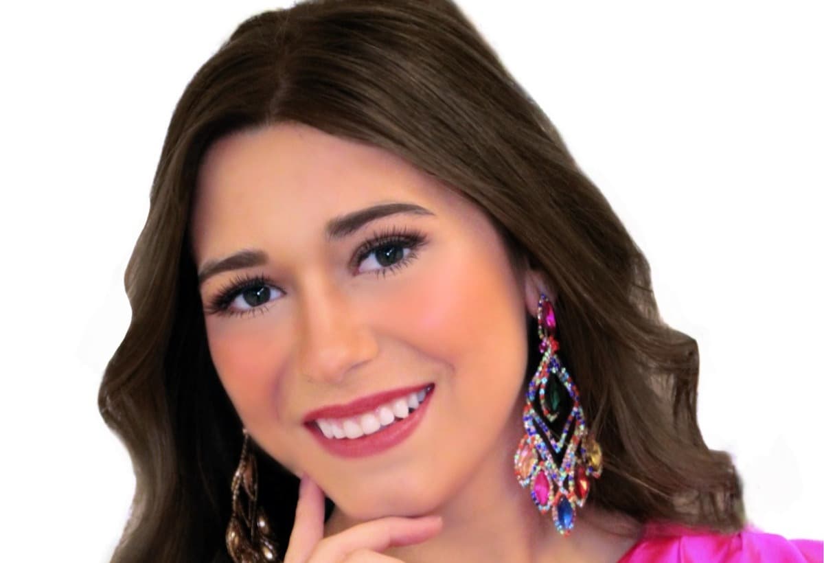 MissMerrimack26LaceyLinkkila