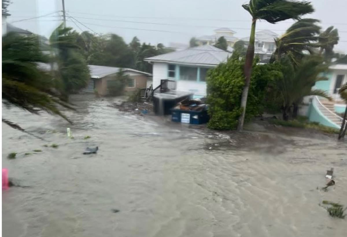 HurricaneIanDisasterRelief