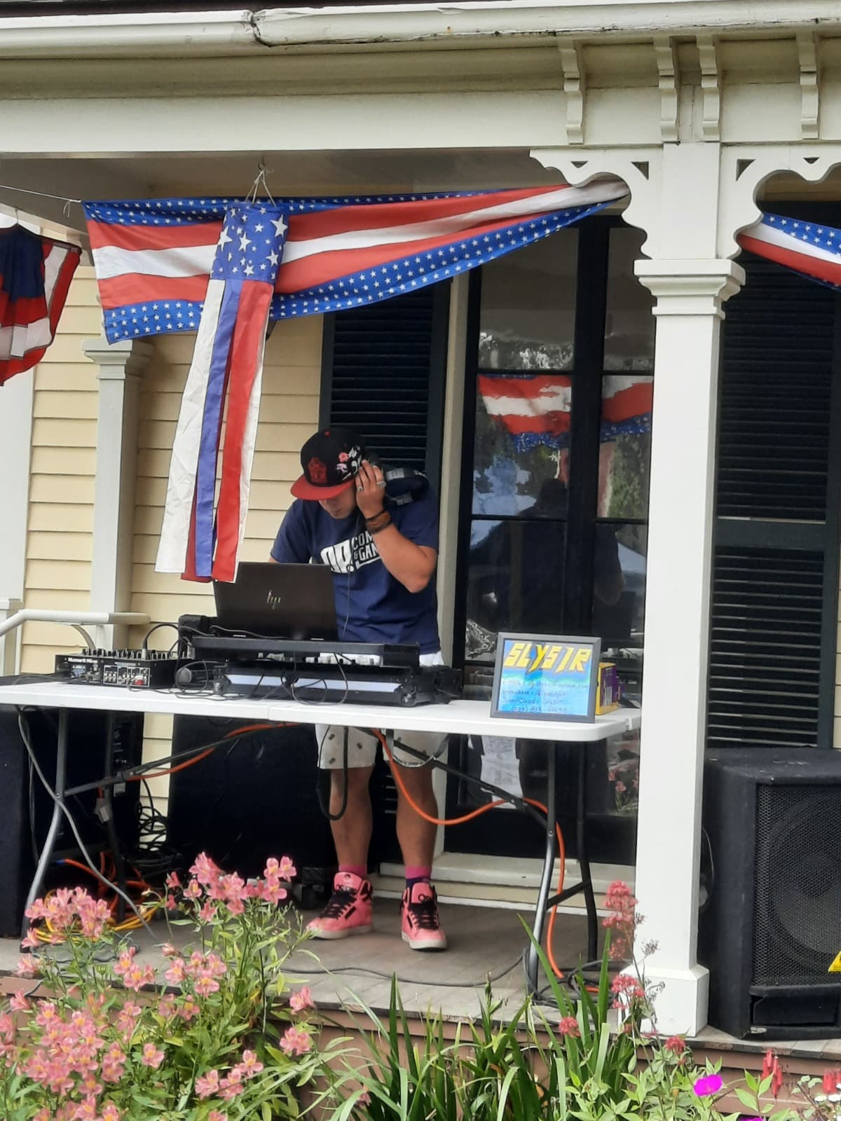 HelpMySonGetHisDJEquipment