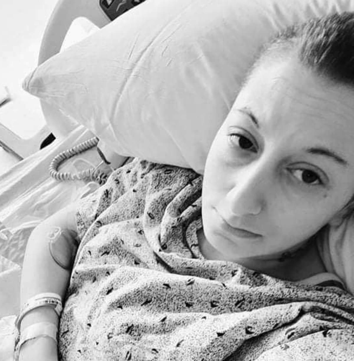 HelpMoniqueWithOvarianCancer