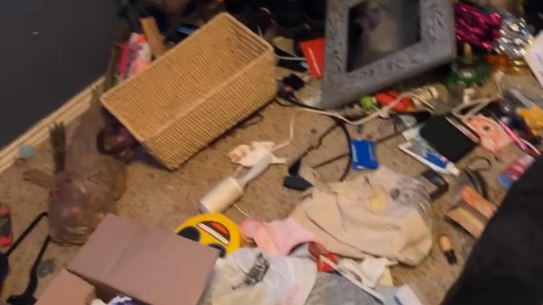 ReplaceFoodClothesNecessi